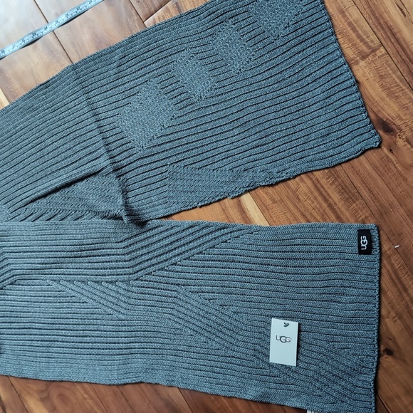 Ugg Australia Ribbed Knit Long Length Scarf Nwt ❤️ - Picture 1 of 7